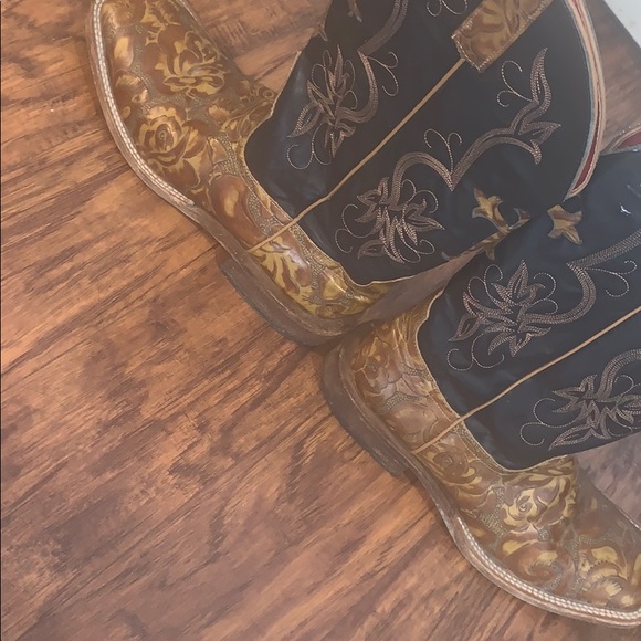 Square Toe Boots - Picture 12 of 12